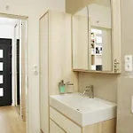 Zaza - & Style - King Bed, Modern, Parking アパート