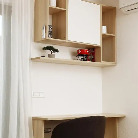 Zaza - & Style - King Bed, Modern, Parking بريفلاكا