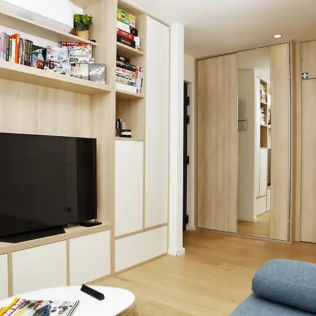 Apartment Zaza - & Style - King Bed, Modern, Parking *
