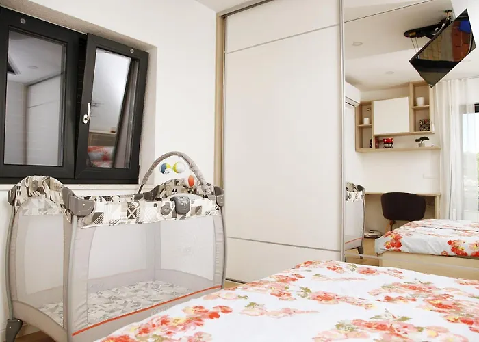 Zaza - & Style - King Bed, Modern, Parking *